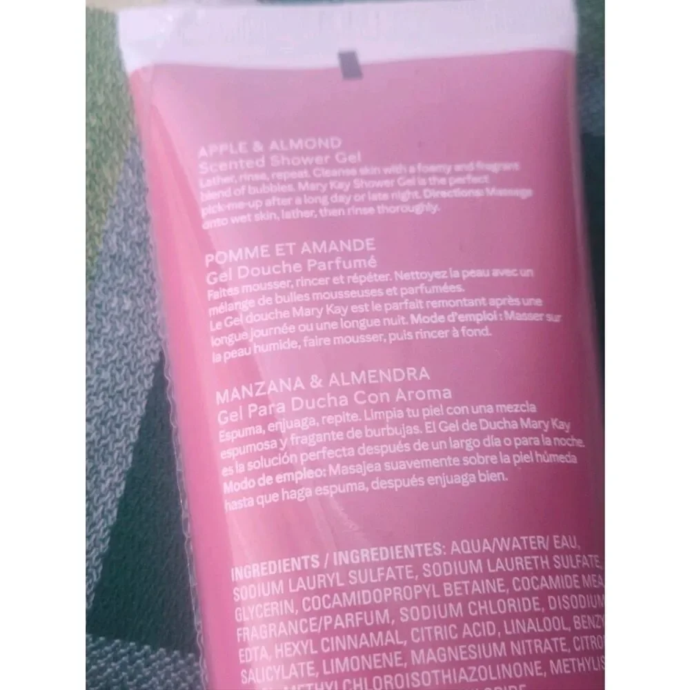 New!! Mary Kay® Apple & Almond Scented Shower Gel 6.7Fl.oz.( 200ml)